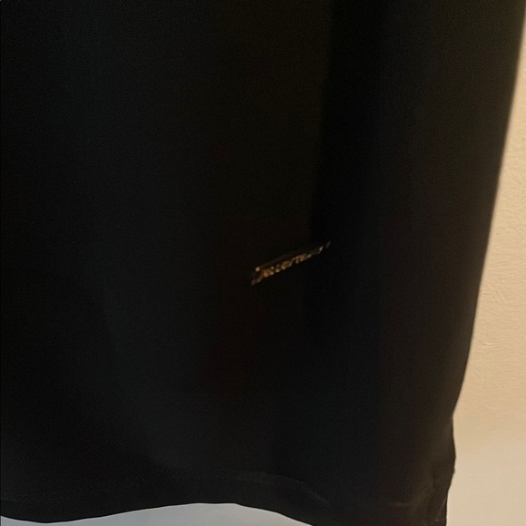 Ellen Tracy Black and Gold Shirt with Three-Quarter Sleeves - Picture 5 of 6